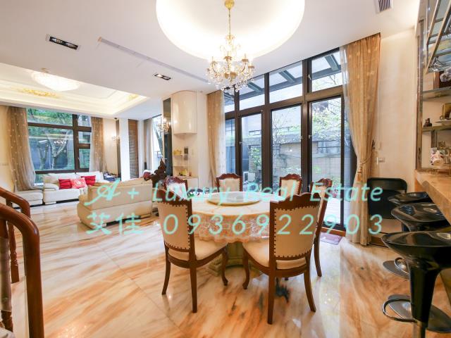 大杰一院香電梯別墅