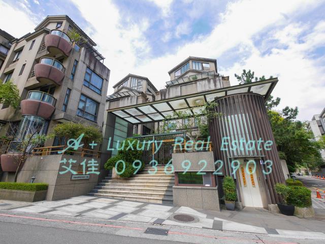 大杰一院香電梯別墅