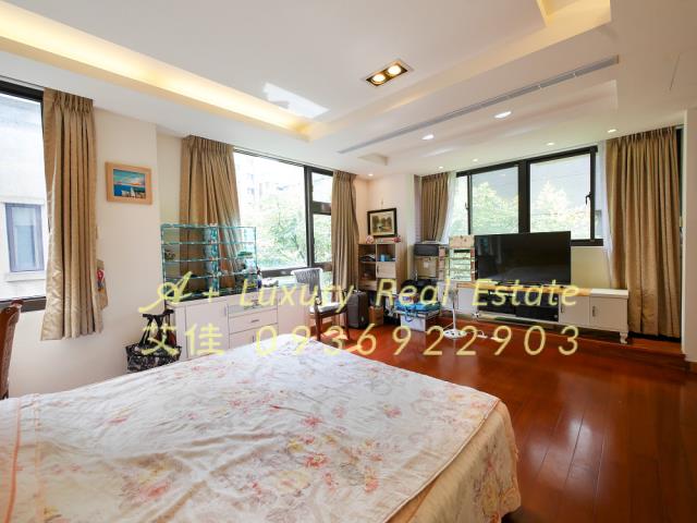 大杰一院香電梯別墅