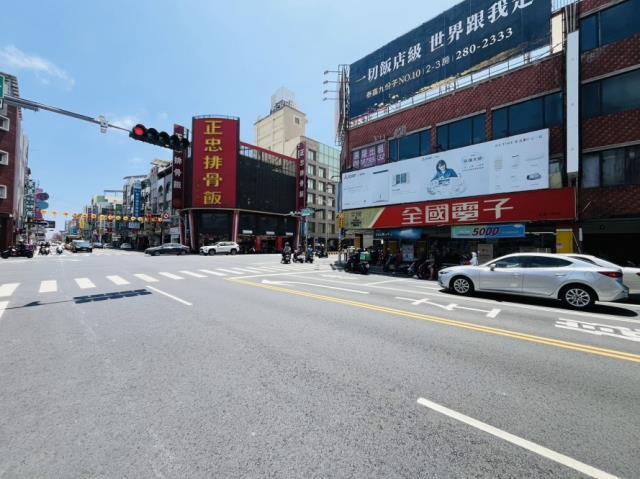 台南南區透天-13