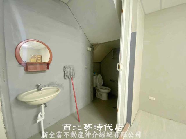 台南中西區透天-12