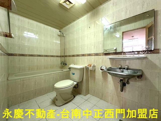 台南東區大樓-11