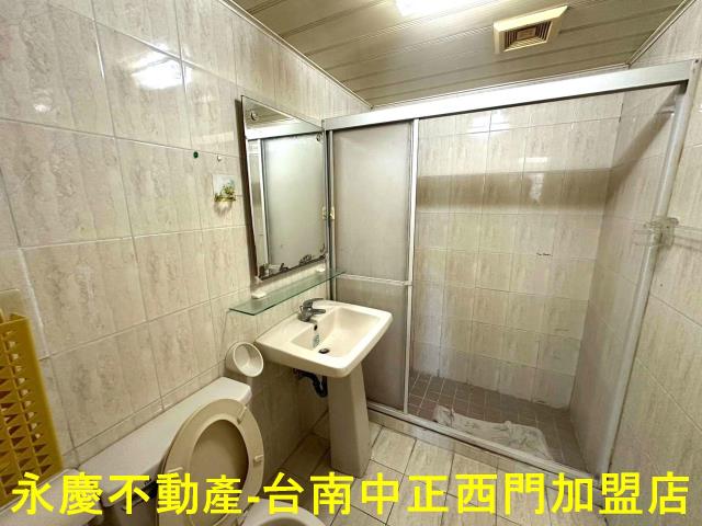 台南東區大樓-12