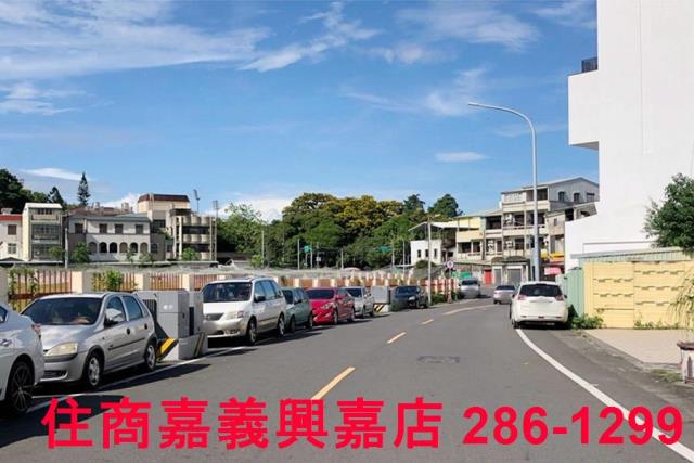 東區透天-1