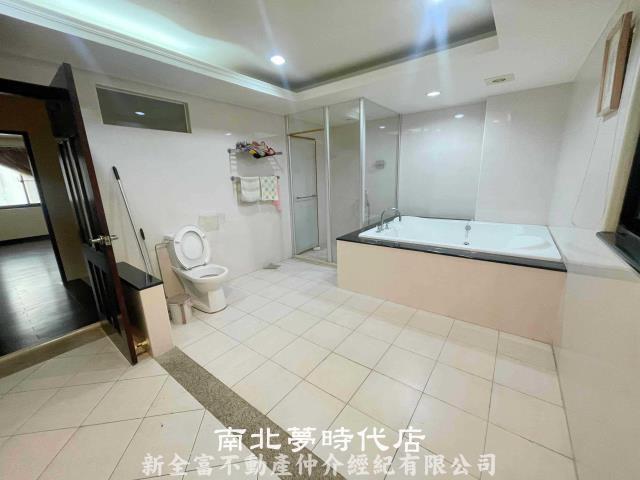 中西區透天-11