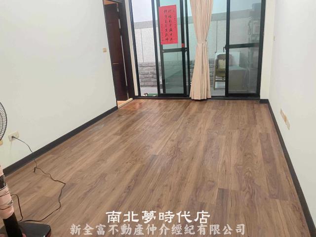 中西區透天-8