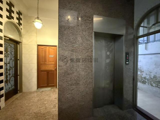 東區透天-12