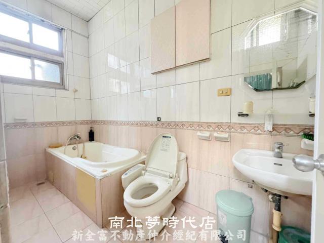 台南中西區透天-13