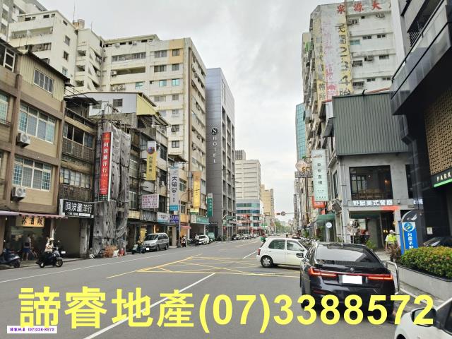 高雄前金透天-2