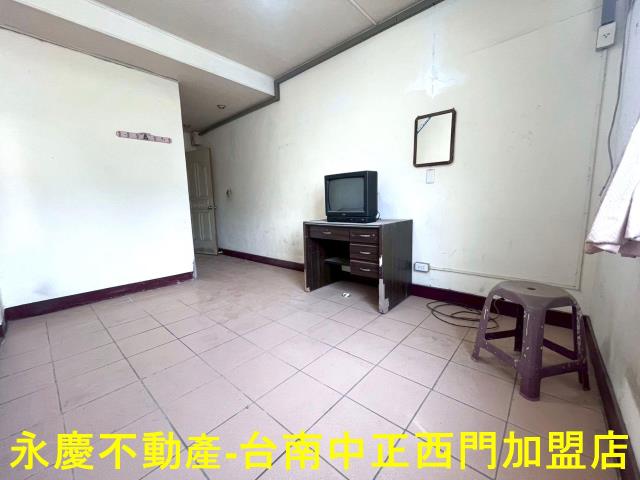 台南東區公寓-1