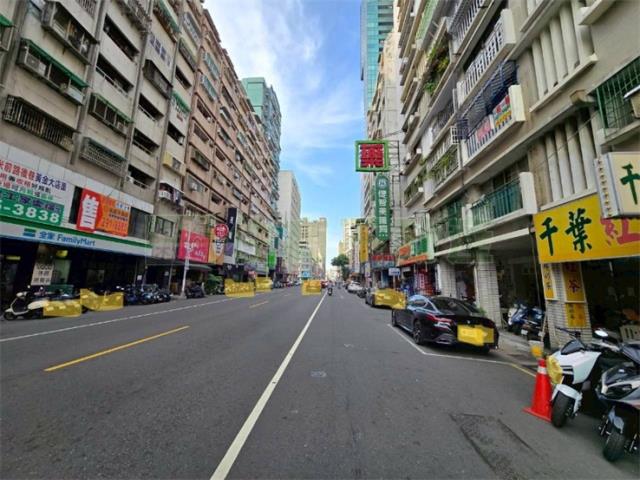 高雄新興區大樓-14