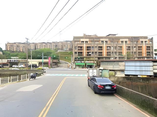 安樂區拍賣透天-3