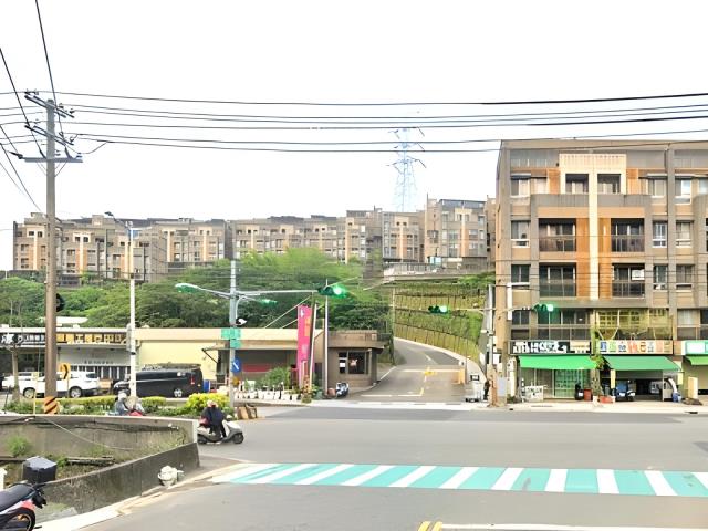 安樂區拍賣透天-4