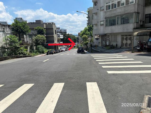 台北士林法拍大樓-4