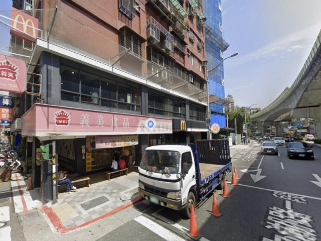 內湖華廈法拍-4