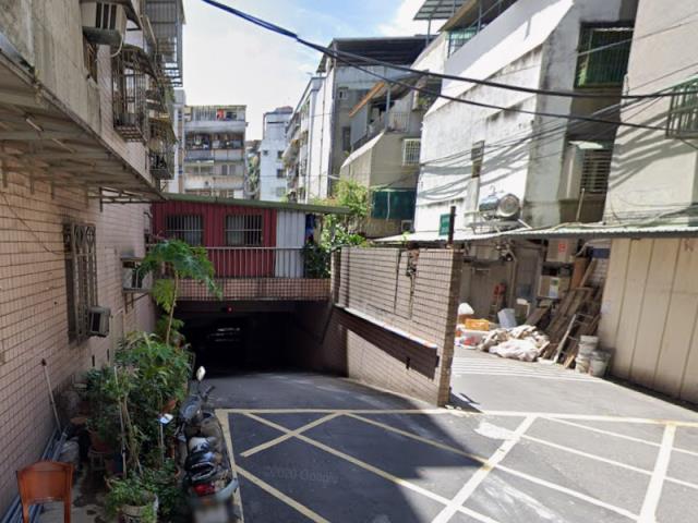 新北新莊法拍華廈-5