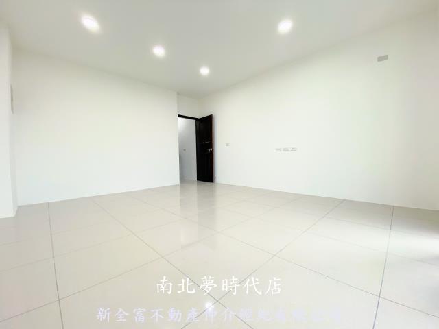 台南南區透天-10