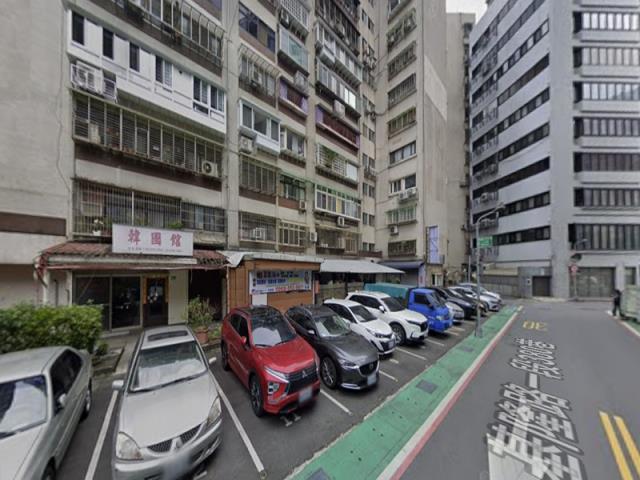 台北信義區法拍大樓-4