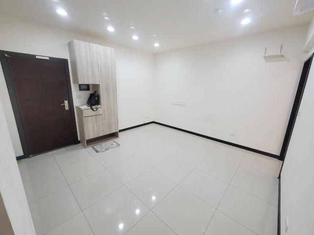 中壢法國紅美2房電梯