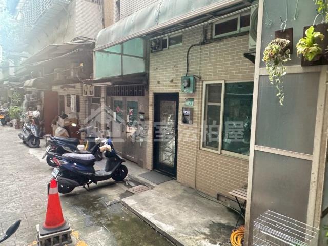 松山法拍公寓-1