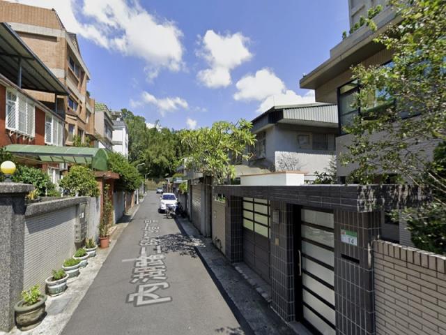 台北內湖透天法拍-2