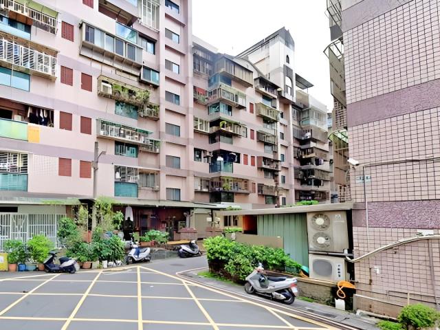 新北汐止大樓法拍-2