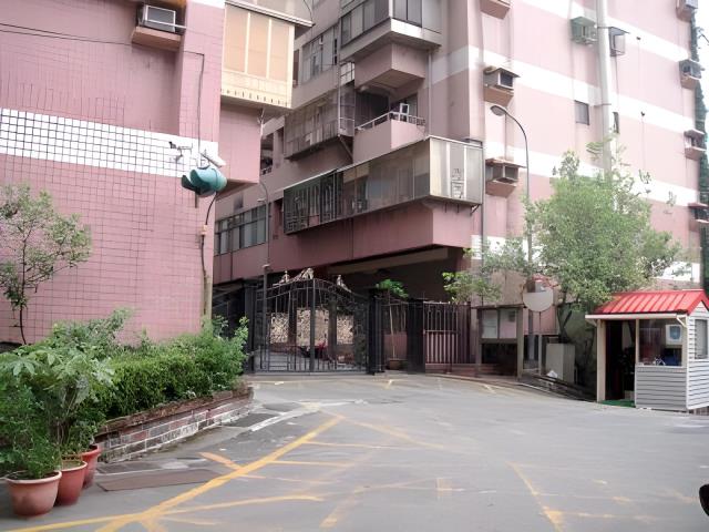 信義區華廈法拍-4