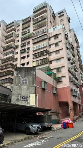 新北鶯歌法拍大樓-1