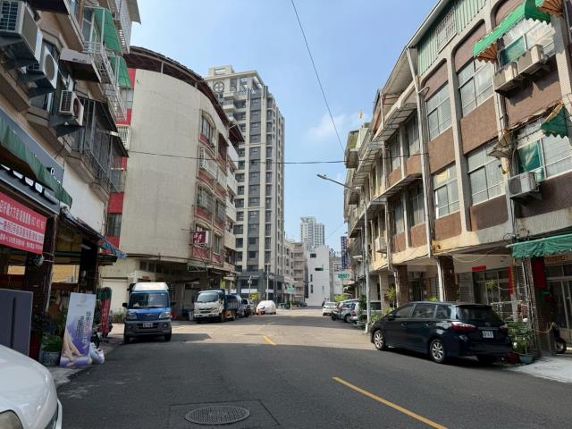 高雄苓雅法拍公寓-4