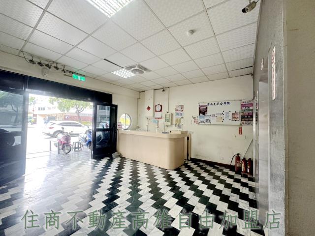 高雄新興區大樓-3