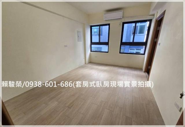 中壢龍岡國小電梯別墅