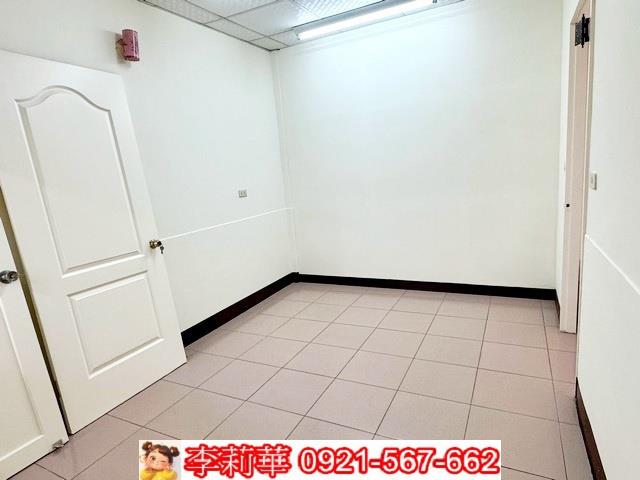 台南東區店面-10