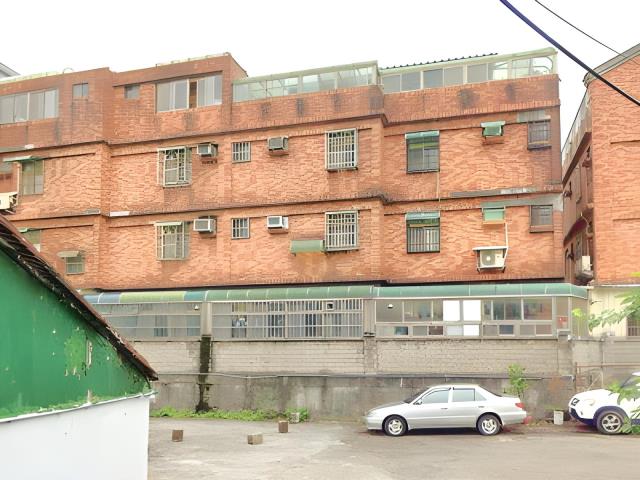 中壢法拍透天-8