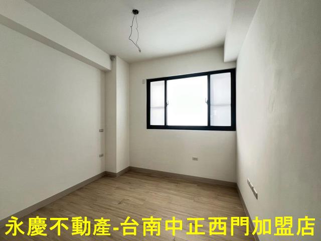 台南南區透天-11