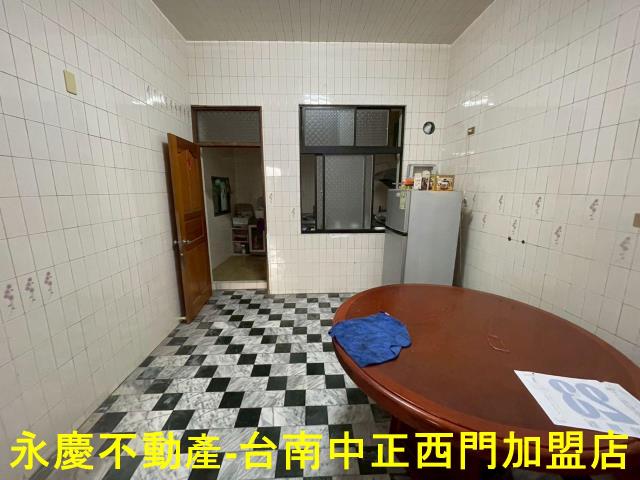 台南東區透天-10