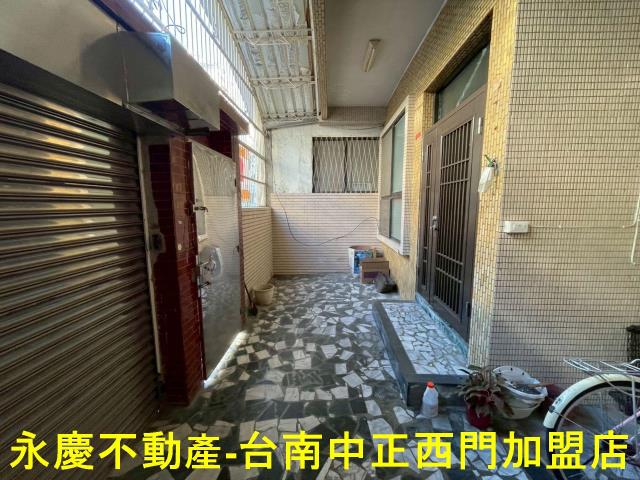 台南東區透天-13