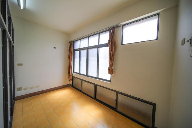 高雄鼓山透天-14