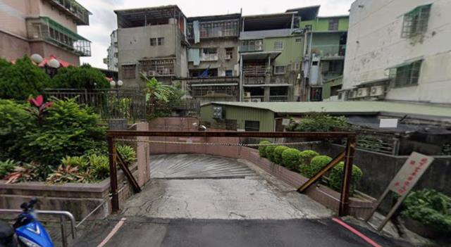 新北五股大樓法拍-5