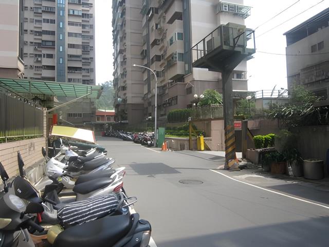 新北大樓法拍-6