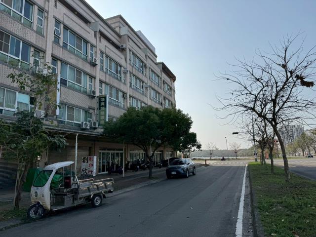 楠梓法拍透天-6