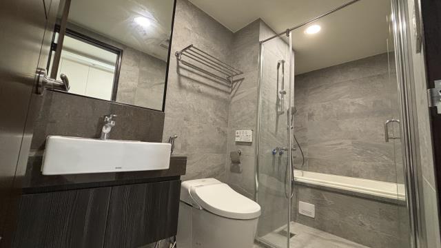 高雄新興區大樓-9