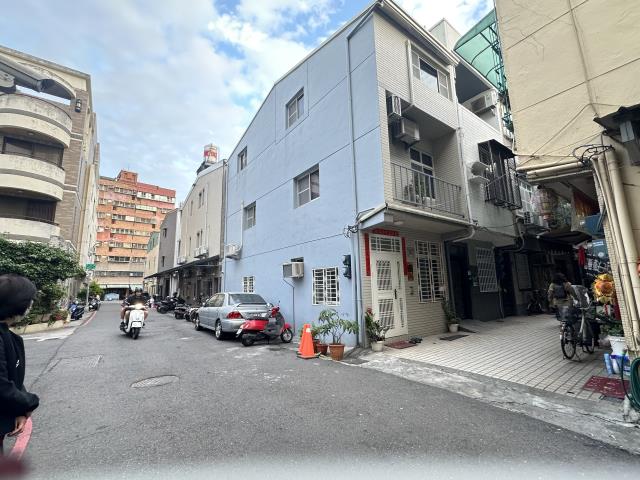 高雄前鎮透天拍賣-2