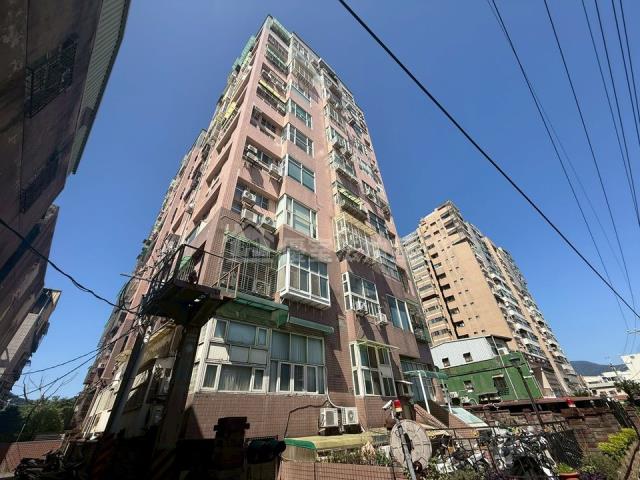 新北八里華廈法拍-1