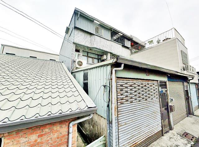 東區拍賣透天-2