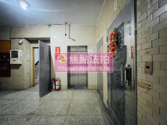 台北萬華法拍大樓-9