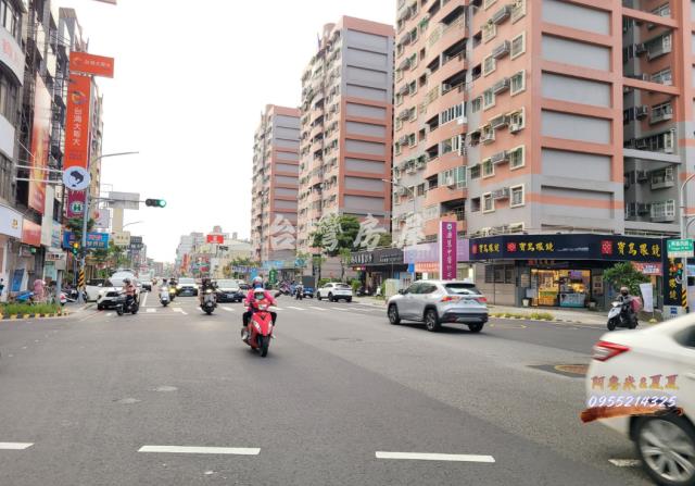 嘉義西區店面-8