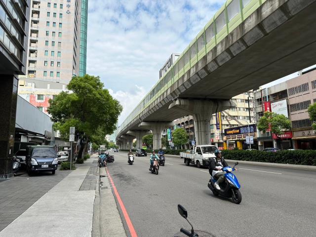 台中西屯透天-3