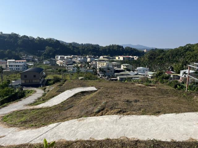 台中山坡地-1
